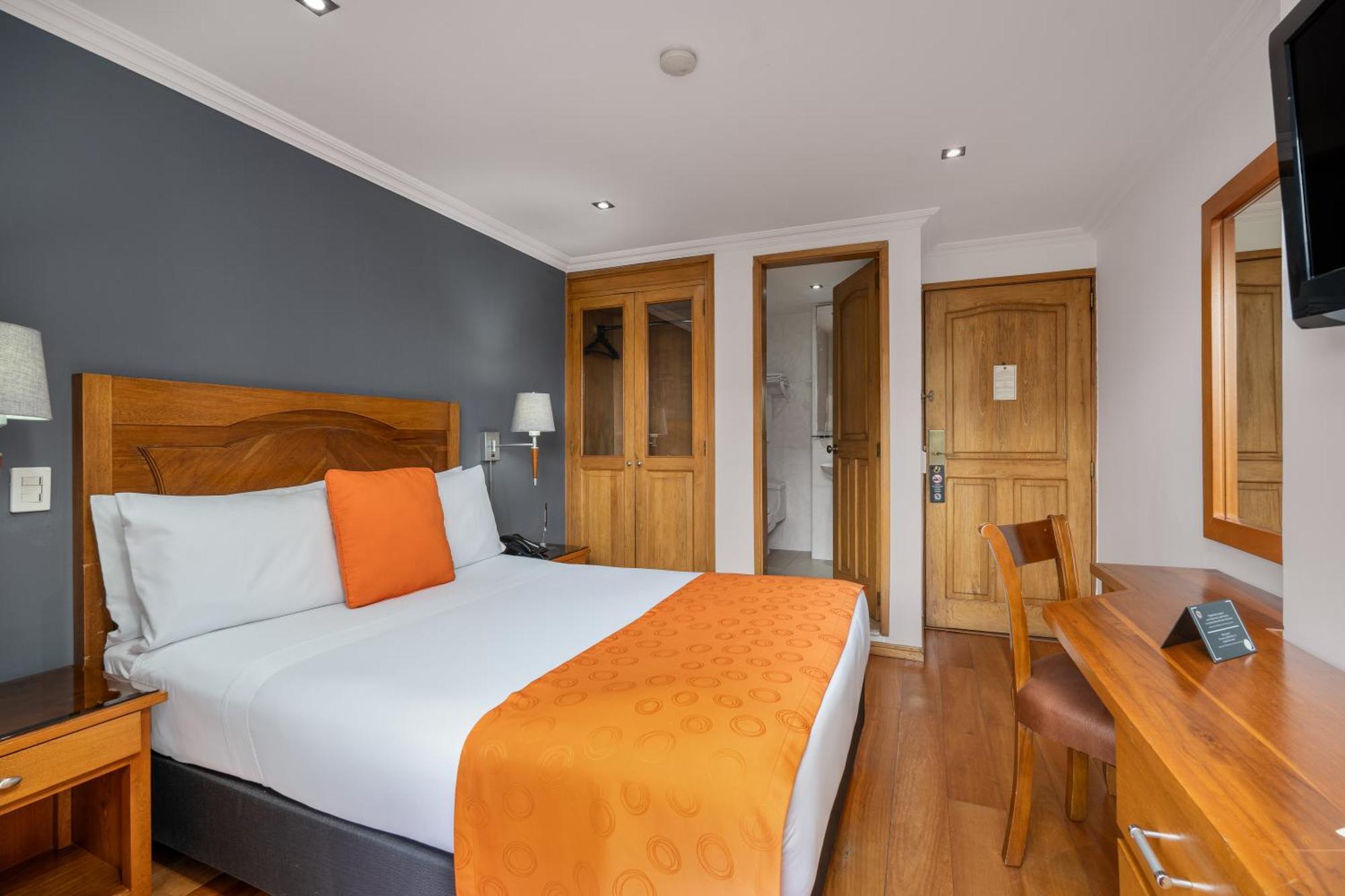 Hotel Egina Bogota Buitenkant foto